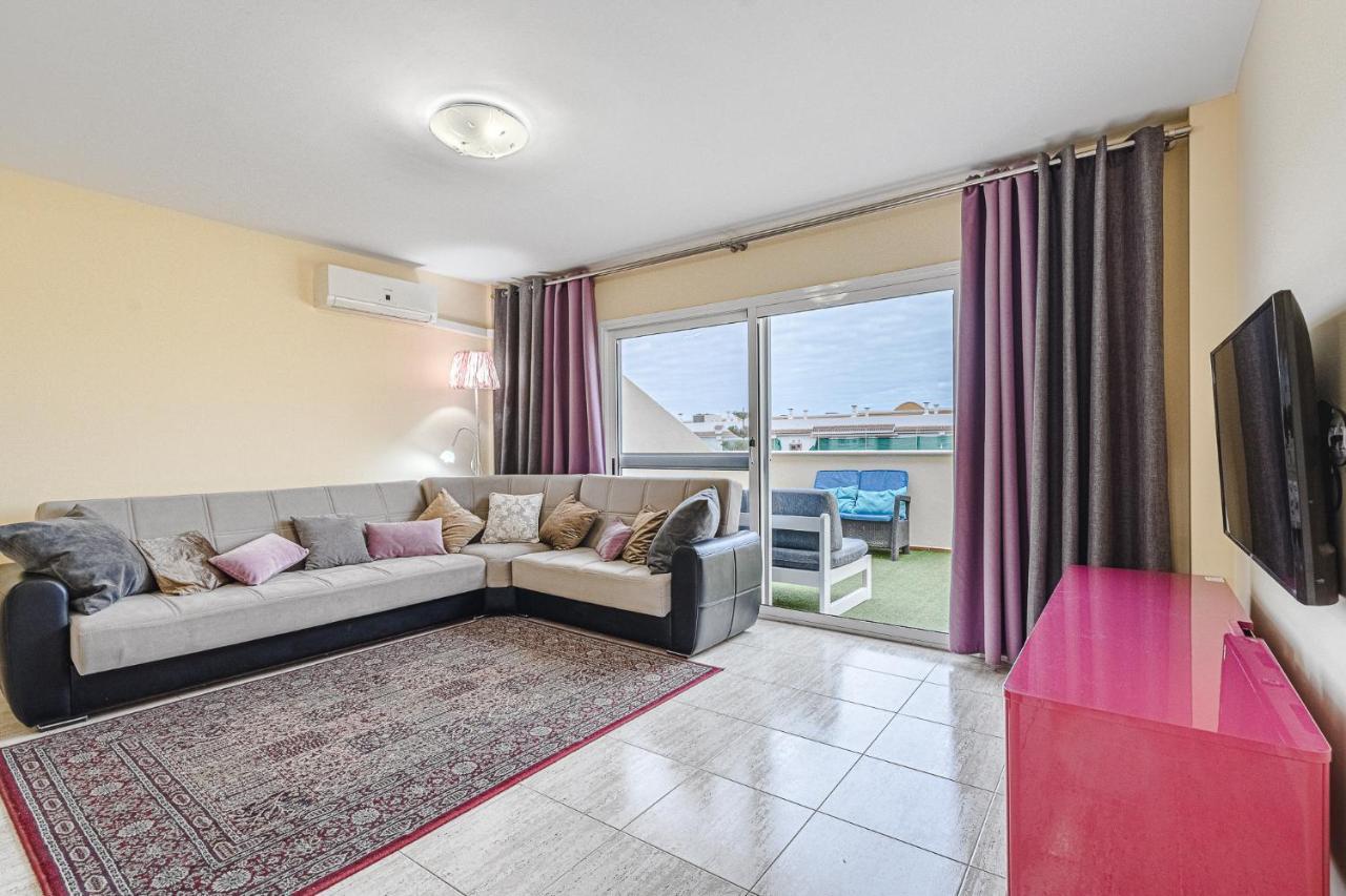 Red Large Family Apartment, Three Floors, 10 Guests Costa Adeje  Bagian luar foto