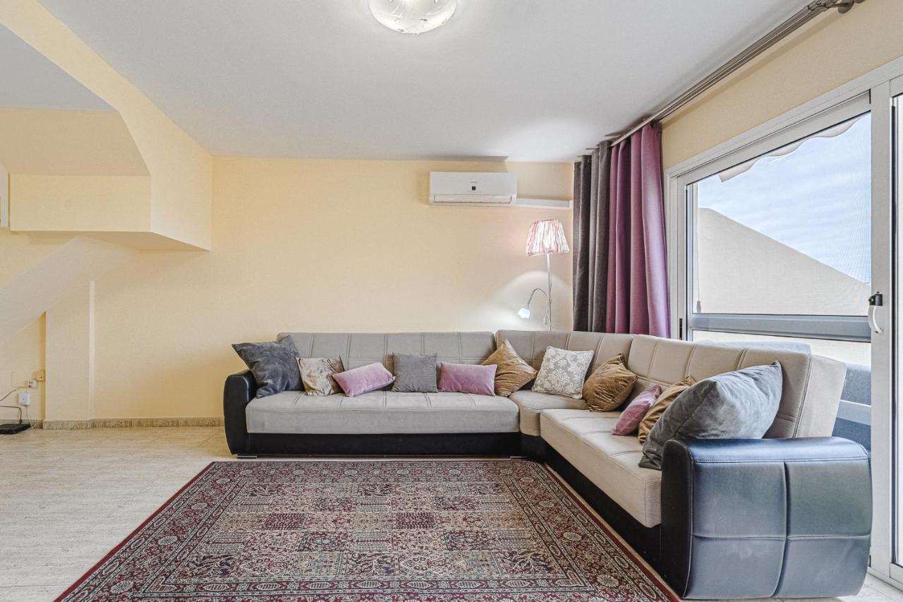 Red Large Family Apartment, Three Floors, 10 Guests Costa Adeje  Bagian luar foto
