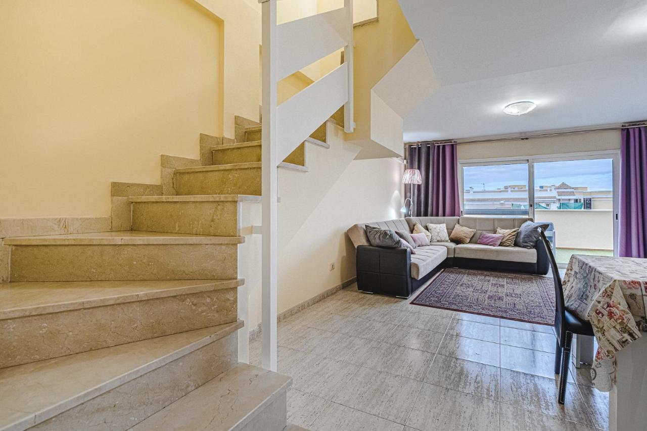 Red Large Family Apartment, Three Floors, 10 Guests Costa Adeje  Bagian luar foto